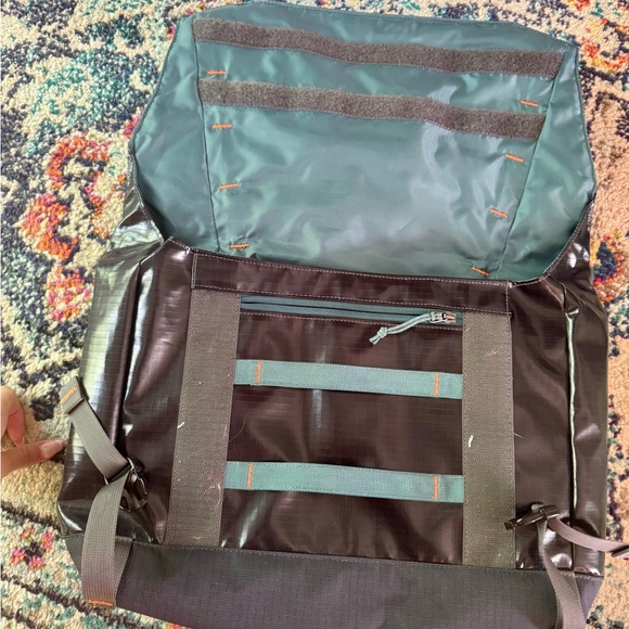Patagonia Messenger Bag - Picture 3 of 4